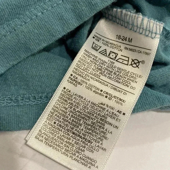 Old Navy T-shirts - Picture 6 of 6